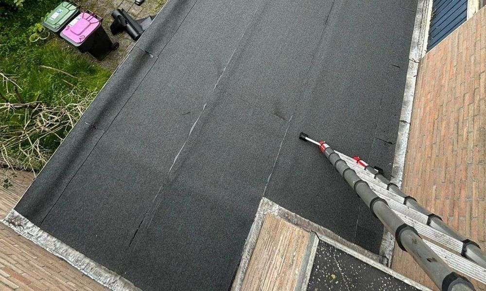 Plat dak geplaatst door dakdekker in Bloemendaal